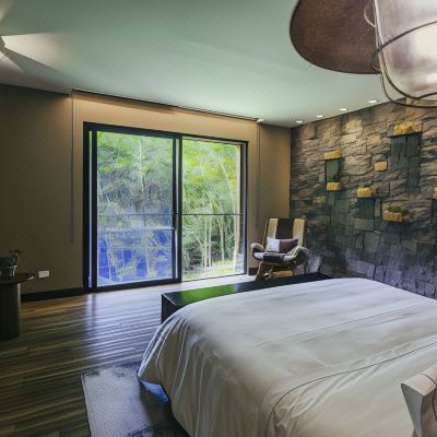 Luxury Suite, 2 Bedrooms, Hot Tub, River View El Silencio Lodge & Spa Promo Code