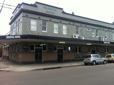 The Oriental Hotel Các khách sạn ở Newcastle West