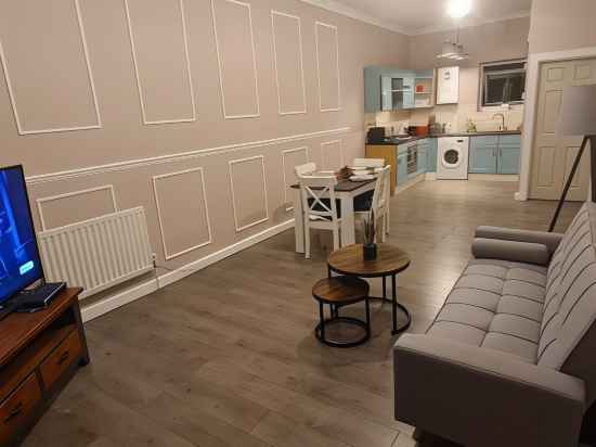 Charming 1-bed Apartment in Barnsley Others