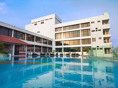 Accord Puducherry Hotels near Mahatma Gandhi Park