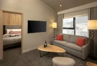 Peaks Hotel and Suites Hotels near Banff Jasper Collection by Pursuit