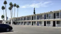 Motel 6 Delano, CA Hotels near Flight Adventure Park Bakersfield