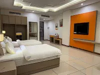 Season Inn Hotel_Al Hail Hotels near Jama'a Al-Imam Azzan bin Qays Al-Busaidi