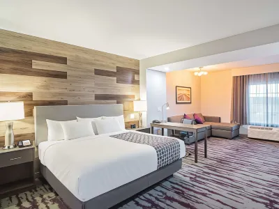 La Quinta Inn & Suites by Wyndham Dallas - Wylie Hotels near Dallas Love Field