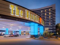 Parkwest Bicycle Casino Hotels near Los Angeles International Airport