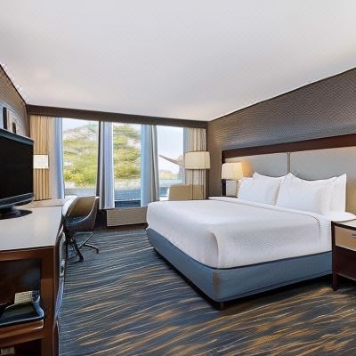 King Room-Non-Smoking Wyndham Lancaster Resort & Convention Center Promo Code