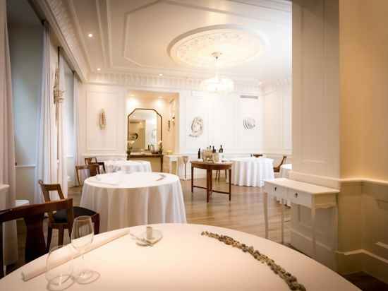 Royal Palace Hotel Dining/Meeting Rooms