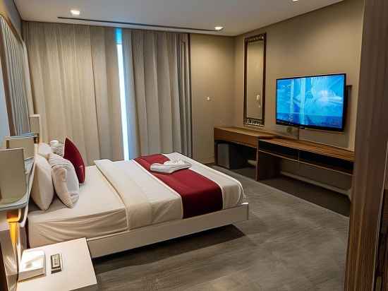 Modern Heights Rooms