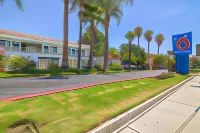 Motel 6 Simi Valley, CA Hotels near Macy's