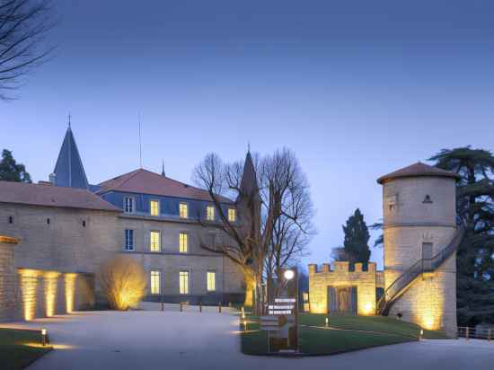 Domaine et Château de Valinches - Hôtel & Restaurant Hotel Exterior