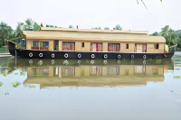 Sreekrishna Houseboat C/o Sreekrishna Ayurveda Panchakarma Centre