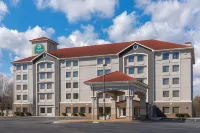 La Quinta Inn & Suites by Wyndham Atlanta Douglasville Hotels in Douglasville