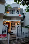 Maison Blanche Near White Town Hotels near Chinna Manikoondu