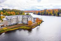 voco SARANAC LAKE NY - WATERFRONT Hotels near Lake Placid