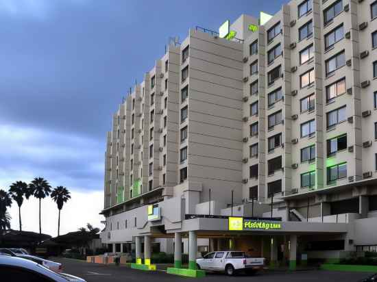 Holiday Inn Harare Hotel Exterior