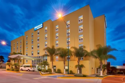 City Express by Marriott Irapuato Hoteles cerca de Sam's Club Irapuato