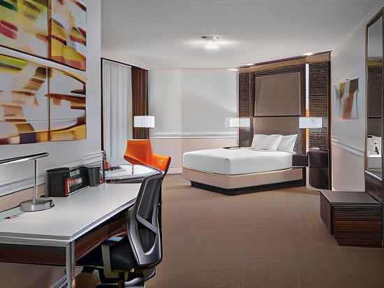 Delta Hotels Edmonton Centre Suites Rooms