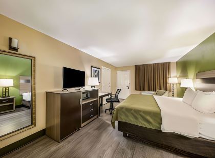 Quality Inn & Suites Garland - East Dallas