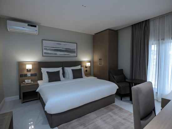 Knightsbridge Hotel & Suites Rooms