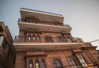 Jee Ri Haveli Hotels near Neelkanth Mahadev Temple