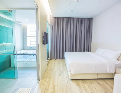 Minimalist Hotel Hotels near IKEA Tebrau