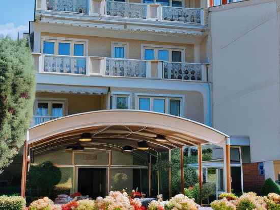 Hotel Lebed Hotel Exterior