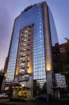 Wyndham Garden Santiago Kennedy Hoteles cerca de Punto Fullpro