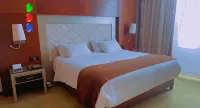 Stunning 3-Bedrooms GuestHouse in Limbe Cameroon Hotels near Limbe Botanic Garden