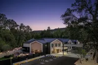 The Inelle, Oakhurst Yosemite, a Tribute Portfolio Hotel