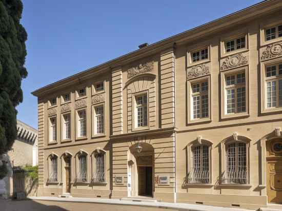 Hôtel La Mirande Hotel Exterior