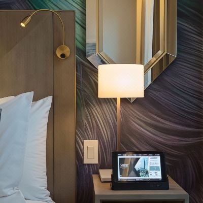 Boutique Queen Studio EXchange Hotel Vancouver Promo Code