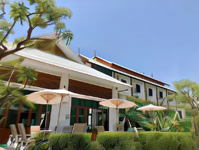 Kokhaburi Hotel Các khách sạn gần Wat Ban Phueng