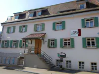 Hotel Hohe Schule Hotels in der Nähe von Schloss Donzdorf (Sehenswürdigkeit - nicht Restaurant)