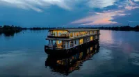 Cosy Houseboats