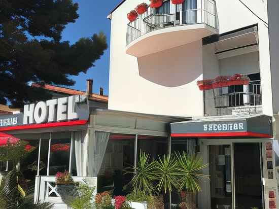 Hôtel Le Méditerranée Hotel Exterior