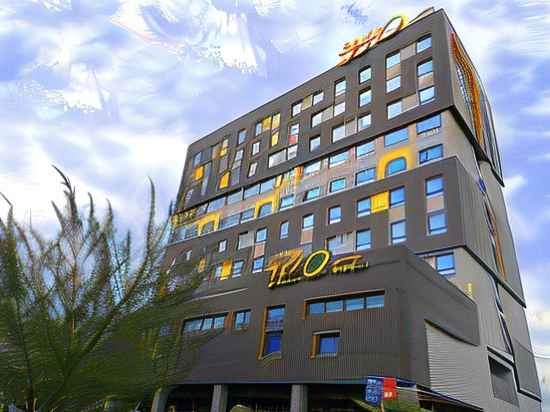 Yello Hotel Jambi Hotel Exterior