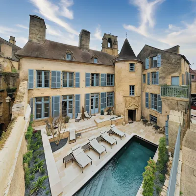 Le Petit Manoir Hotels in Sarlat-la-Caneda