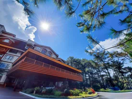 The Forest Lodge at Camp John Hay Hotel Exterior