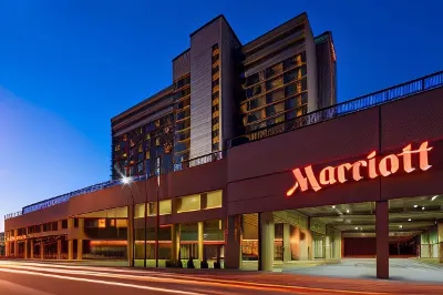 Charleston Marriott Town Center Hotels near Walmart Supercenter