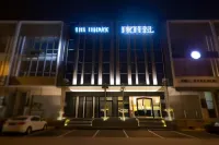 The Square Hotel Các khách sạn ở Sekudai