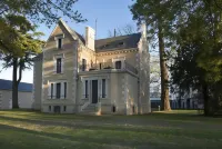 Domitys le Château des Plans Hoteles en Deux-Sèvres