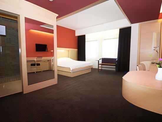 Hotel International Prishtina & Spa Rooms