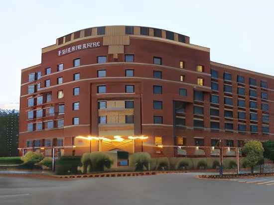 Four Points by Sheraton Lahore Hotel Exterior