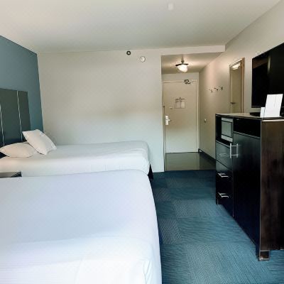 Deluxe Two Queen Room with Balcony The Pacific Inn Promo Code