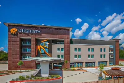 La Quinta Inn & Suites by Wyndham Houston East at Sheldon Rd Hotels near George Bush Intercontinental Airport