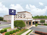 DoubleTree by Hilton Greensboro Airport Hotels near Gibb's Hundred Brewing Company