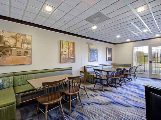 Fairfield Inn & Suites San Antonio Boerne Dining/Meeting Rooms