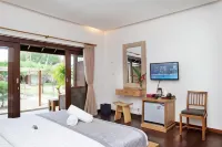 Royal Regantris Villa Karang Hotels near Gili Islands