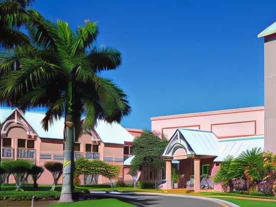 Comfort Suites Paradise Island Hotel Exterior