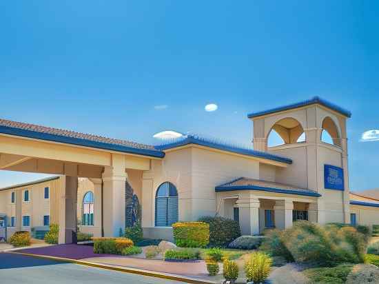 Baymont by Wyndham Tehachapi Hotel Exterior